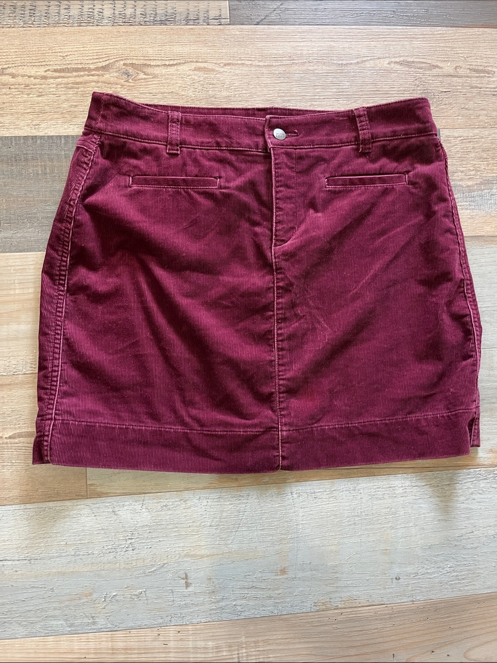 Ann Taylor Wine Corduroy Mini Skirt Sz 10 Retro boho Hippie Casual Chic